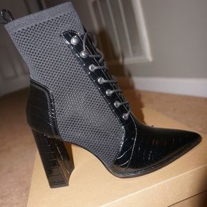 Steve Madden Sock bootie 9.5 territory black
